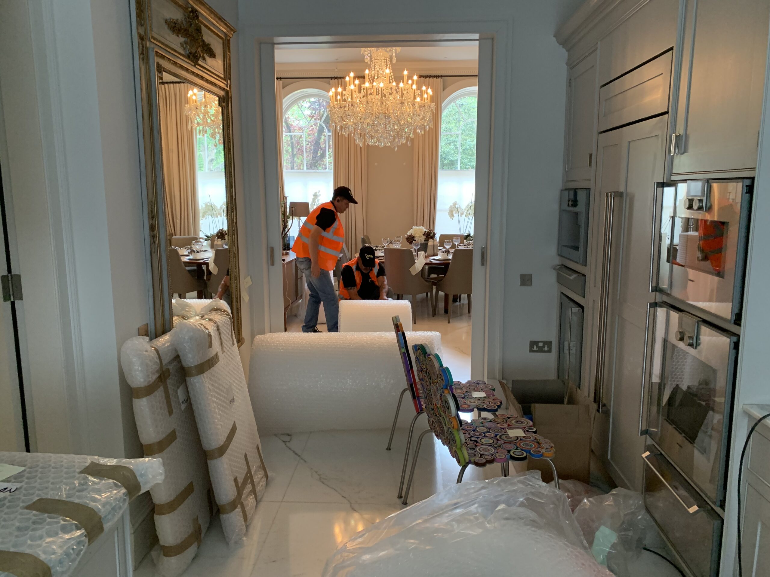 International baggage shipping